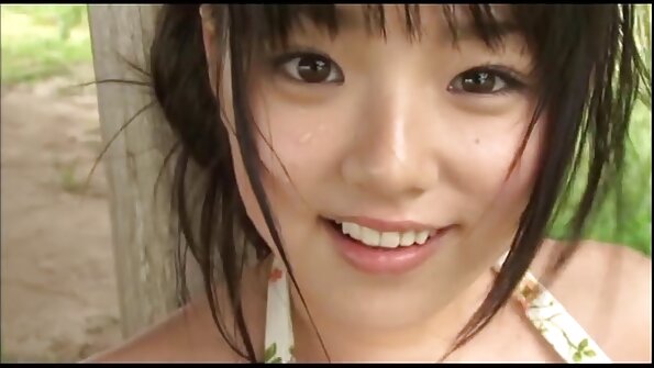 ایک سنہرے بالوں والی جو مقعد کی چودائی کرنا پسند کرتی ہے وہ اینلی پاؤنڈ ہو رہی ہے۔